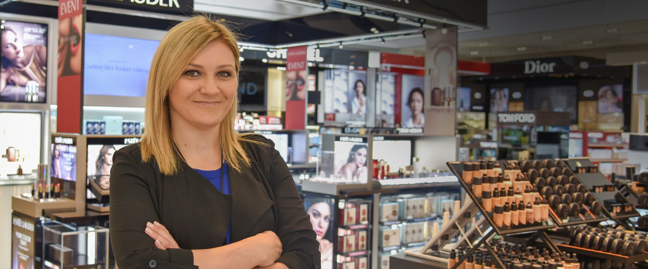A cosmetics store employee at Toronto Pearson