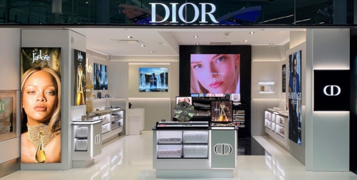 Dior storefront